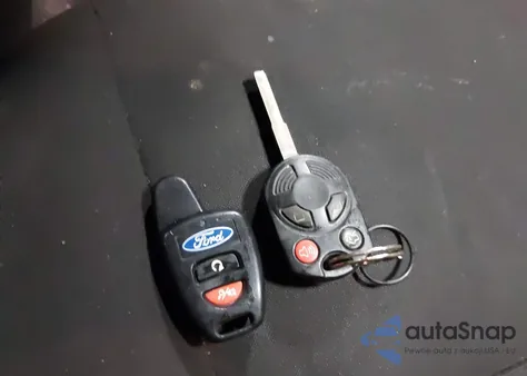 2015 Ford Focus Se z USA, uszkodzony, nr VIN 1FADP3K2XFL277426